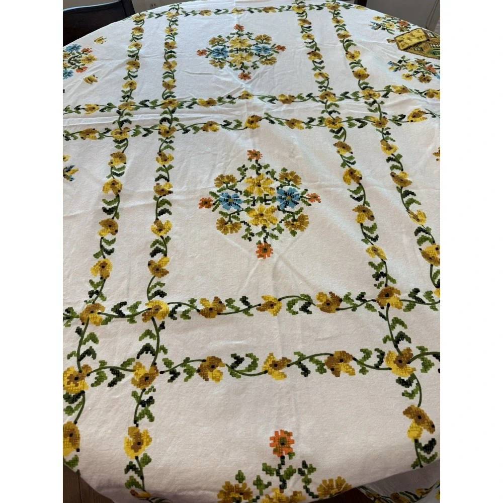 Vtg Folk Art Tablecloth Grid‎ With Farmer & Wife Cottage Flowers Bird 50